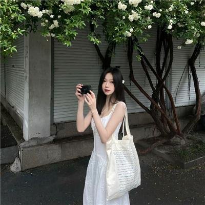 爱上小男人 封面